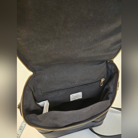 Backpack purse - Picture 3 of 3